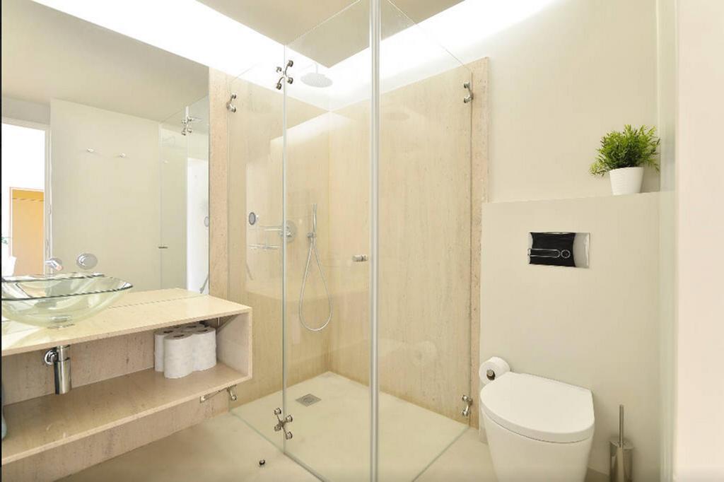 Studios Baixa Downtown Порту Номер фото